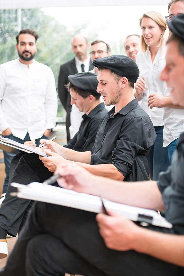 Caricaturiste en action à Lyon Hekel et Jekel caricaturistes Lyon Nous animons vos événements